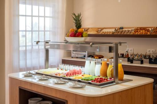 Food and beverages, Belavista Da Luz - Wellness & Lifestyle Hotel in Lagos Food and beverages, Belavista Da Luz - Wellness & Lifestyle Hotel in Lagos