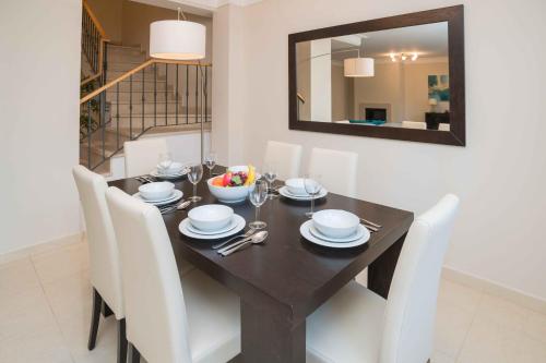 บริการและสิ่งอำนวยความสะดวก, Portimao Elegant House With Pool by Homing in เปนินา บริการและสิ่งอำนวยความสะดวก, Portimao Elegant House With Pool by Homing in เปนินา