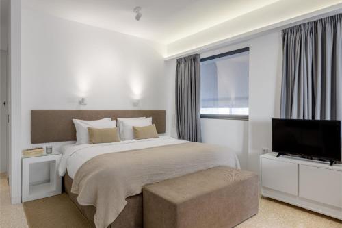 Momo Suites, Acropolis by Aura Homes