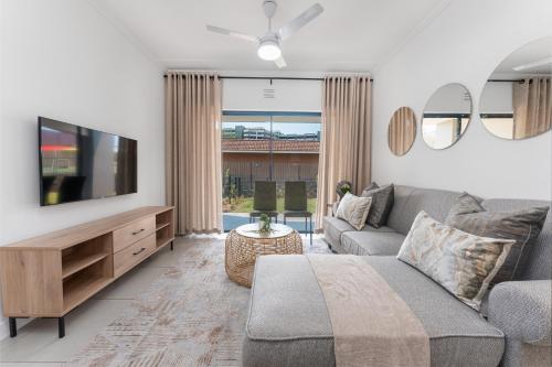 Ballito Village Luxury Apartments by DropInn in Балито Ballito Village Luxury Apartments by DropInn in Балито