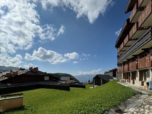 Studio cosy avec balcon, accès direct aux pistes, Belle Plagne - FR-1-181-2222 (Studio cosy avec balcon, acces direct aux pistes, Belle Plagne - FR-1-181-2222) in 拉普拉涅 Studio cosy avec balcon, accès direct aux pistes, Belle Plagne - FR-1-181-2222 (Studio cosy avec balcon, acces direct aux pistes, Belle Plagne - FR-1-181-2222) in 拉普拉涅
