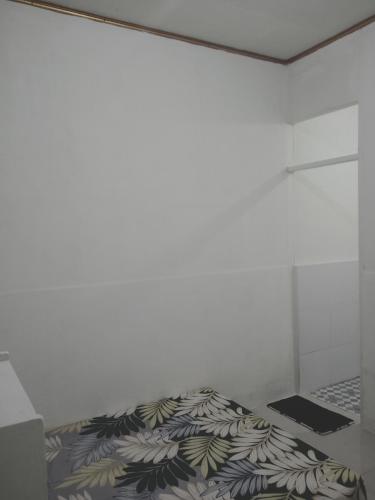 Rumah Putih Edi in Praya Rumah Putih Edi in Praya