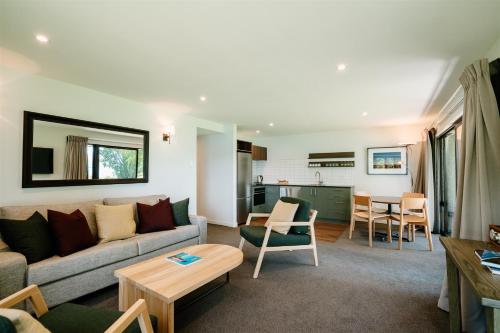 Edgewater Hotel in Wanaka Edgewater Hotel in Wanaka