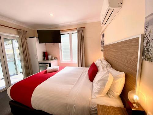 Jervis Bay Mariners in Jervis Bay Jervis Bay Mariners in Jervis Bay