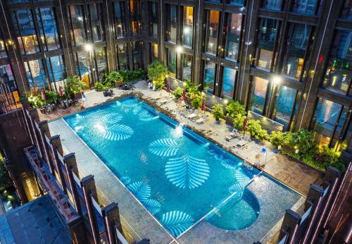 Swimming pool, Vaperse Hotel Guangzhou in Tianhe District-Zhujiang New Town Swimming pool, Vaperse Hotel Guangzhou in Tianhe District-Zhujiang New Town