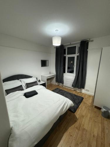 Elegant Estates Humble Abode Room 5