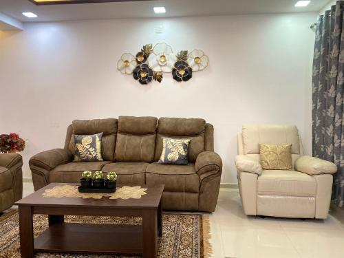 AL-MANAL 203 Luxury Suite Rooms 3BHK in Devinagar AL-MANAL 203 Luxury Suite Rooms 3BHK in Devinagar