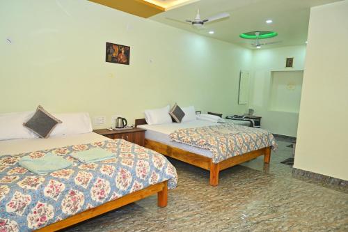 Khushi's Paradise Villa hampi in هامبي Khushi's Paradise Villa hampi in هامبي
