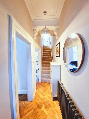 Upscale Family Home Beautiful Setting in Halewood Upscale Family Home Beautiful Setting in Halewood