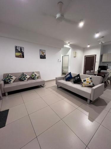 Cooling Spacious Cozy Home