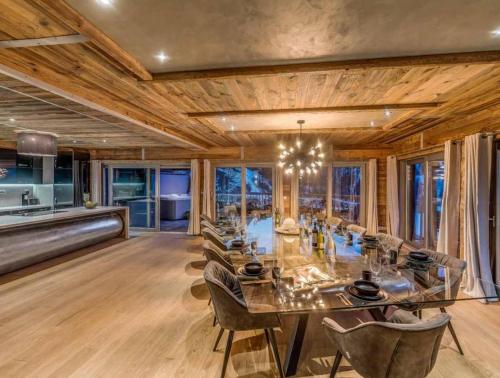 5BR Stunning Chalet in Tignes Pool&Sauna in Tignes 5BR Stunning Chalet in Tignes Pool&Sauna in Tignes