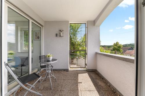 شرفة/ تراس, Sunshine - 4 Personen Airport Messe mit TG-Garage in Ostfildern شرفة/ تراس, Sunshine - 4 Personen Airport Messe mit TG-Garage in Ostfildern