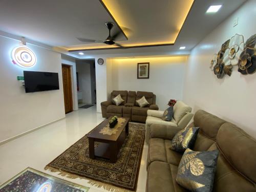 AL-MANAL 203 Luxury Suite Rooms 3BHK in Devinagar AL-MANAL 203 Luxury Suite Rooms 3BHK in Devinagar