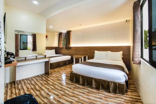 D&M Travellers Inn in Plaridel (Misamis Occidental) D&M Travellers Inn in Plaridel (Misamis Occidental)