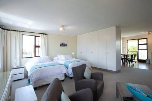 Luxury Studio sleeps up to 3 adults - Sunset Beach