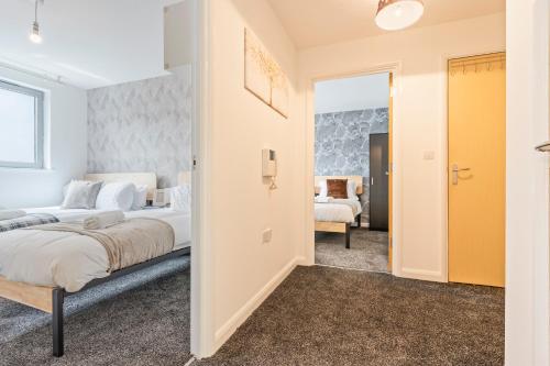 Desert Oasis - Monthly Stays - Netflix & FREE Parking -