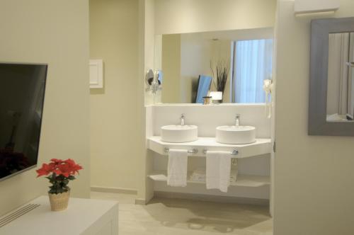 This photo about Serennia Exclusive Rooms shared on HyHotel.com