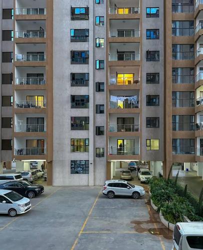 Exquisite 1Bed with Free Parking Gym and Pool