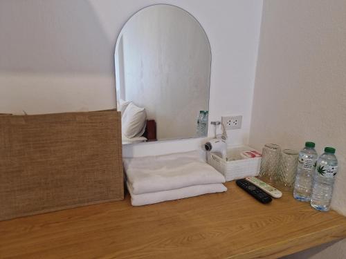 Samed Thanee in Ao Noi na Samed Thanee in Ao Noi na