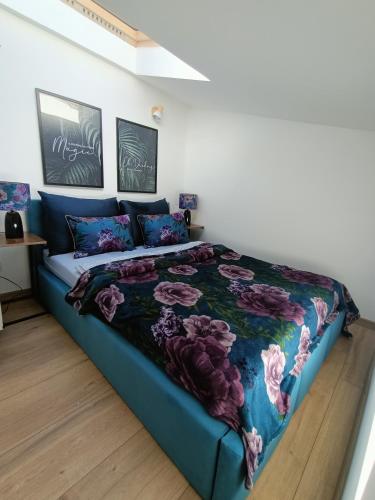 Royal EvitaBocelli Spodek by walk in Katowice Royal EvitaBocelli Spodek by walk in Katowice