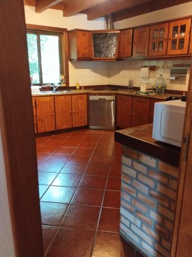 Abrigo do verao Maison près du lac (Abrigo do verao Maison pres du lac) in ริโอกัลโด Abrigo do verao Maison près du lac (Abrigo do verao Maison pres du lac) in ริโอกัลโด