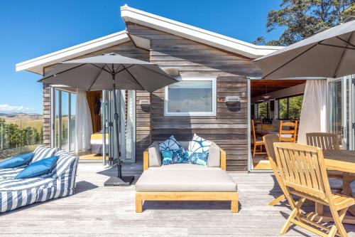 Balcony/terrace, Ocean Belle Onetangi in Waiheke Island Balcony/terrace, Ocean Belle Onetangi in Waiheke Island
