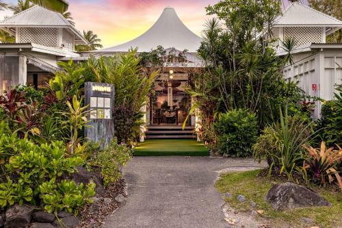 Restoran, Alamanda Palm Cove by Belle Escapes in Cairns Restoran, Alamanda Palm Cove by Belle Escapes in Cairns