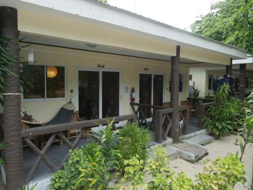 The Sharks Tail Dive Resort in Malapascua Island The Sharks Tail Dive Resort in Malapascua Island