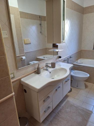 حمام, CAGLIARI - Appartamento Asfodelo in Pirri حمام, CAGLIARI - Appartamento Asfodelo in Pirri