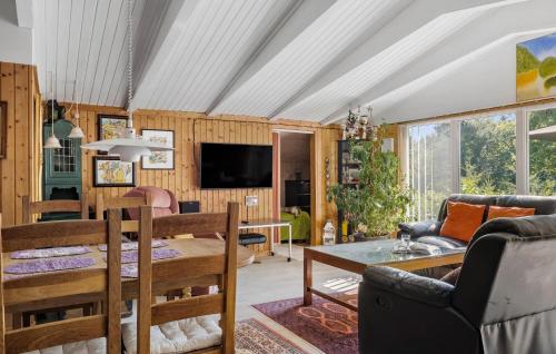 Beautiful Home In Hadsund With Wifi in Hadsund Beautiful Home In Hadsund With Wifi in Hadsund