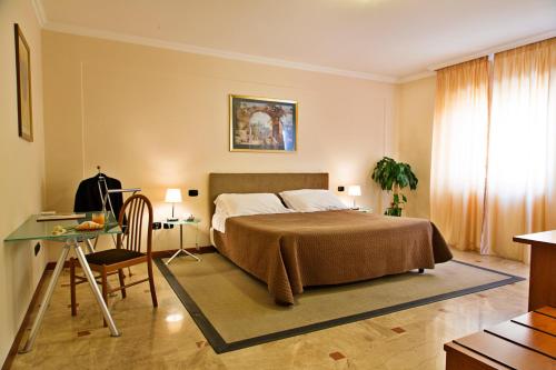 Hotel Palace 2000 in Pomezia Hotel Palace 2000 in Pomezia