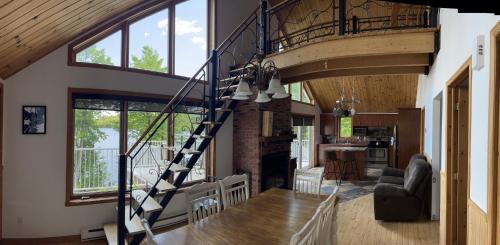 مطبخ, Chalet spa rivière saint Maurice (Chalet spa riviere saint Maurice) in Grandes-Piles (QC) مطبخ, Chalet spa rivière saint Maurice (Chalet spa riviere saint Maurice) in Grandes-Piles (QC)