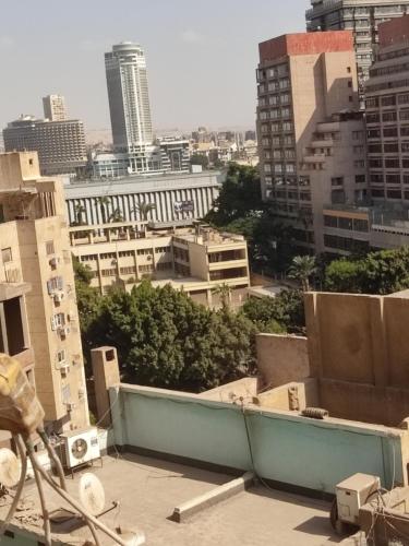 Doqi apartment 3 rooms 2 bathroom WiFi near Nile