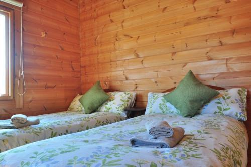 Eco-friendly Log Cottage - be with nature in Rừng Kính ở Furano Eco-friendly Log Cottage - be with nature in Rừng Kính ở Furano