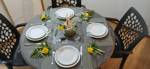 Létesítmények, Faré tropical atiha (Fare tropical atiha) in Atiha Létesítmények, Faré tropical atiha (Fare tropical atiha) in Atiha