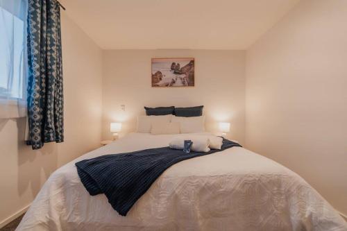 The Riccarton Niche - Sleek 2-Bedroom Urban Pad