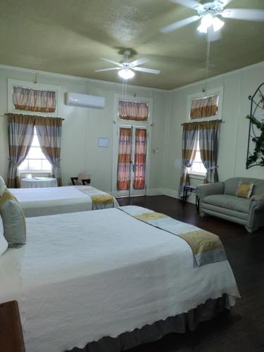 The Great House Inn in Belize City The Great House Inn in Belize City
