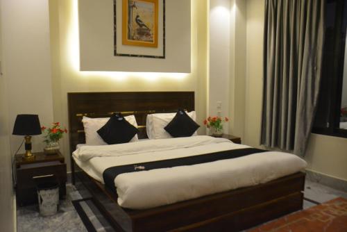 Lemuna Hotel & Restaurant in Sangota Lemuna Hotel & Restaurant in Sangota
