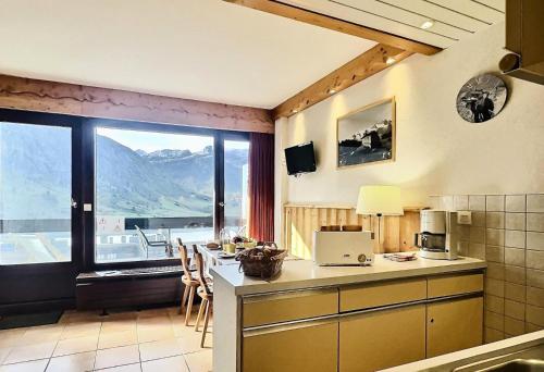 Residence Le Bec Rouge - joli studio 4 personnes a Tignes ski aux pieds et proche des commerces dans in Tignes Le Lac Residence Le Bec Rouge - joli studio 4 personnes a Tignes ski aux pieds et proche des commerces dans in Tignes Le Lac
