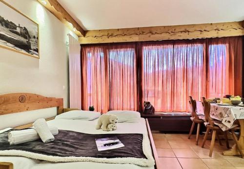 Residence Le Bec Rouge - joli studio 4 personnes a Tignes ski aux pieds et proche des commerces dans in Tignes Le Lac Residence Le Bec Rouge - joli studio 4 personnes a Tignes ski aux pieds et proche des commerces dans in Tignes Le Lac