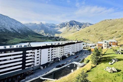 Residence Le Bec Rouge - joli studio 4 personnes a Tignes ski aux pieds et proche des commerces dans in Tignes Le Lac Residence Le Bec Rouge - joli studio 4 personnes a Tignes ski aux pieds et proche des commerces dans in Tignes Le Lac