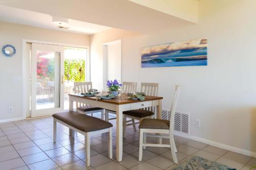 Seaside Serenity Stunning Oceanfront Retreat in Sunset Cliffs Seaside Serenity Stunning Oceanfront Retreat in Sunset Cliffs