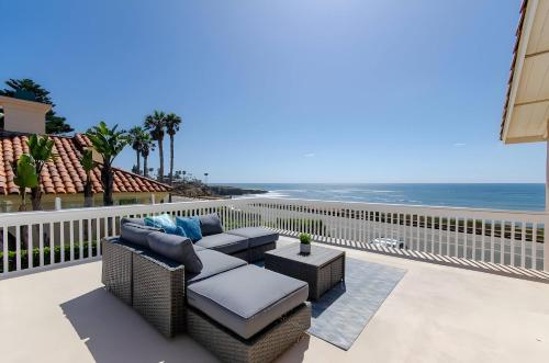 Seaside Serenity Stunning Oceanfront Retreat in Sunset Cliffs Seaside Serenity Stunning Oceanfront Retreat in Sunset Cliffs