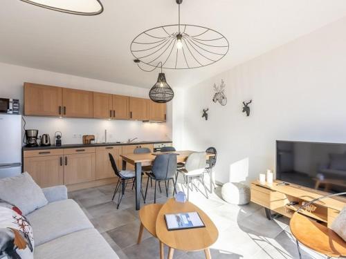 Bel appartement neuf de 55m², a 100m des pistes, 2 chambres, 2 SDB, WiFi, garage inclus - FR-1-351-2 in La Plagne Bel appartement neuf de 55m², a 100m des pistes, 2 chambres, 2 SDB, WiFi, garage inclus - FR-1-351-2 in La Plagne