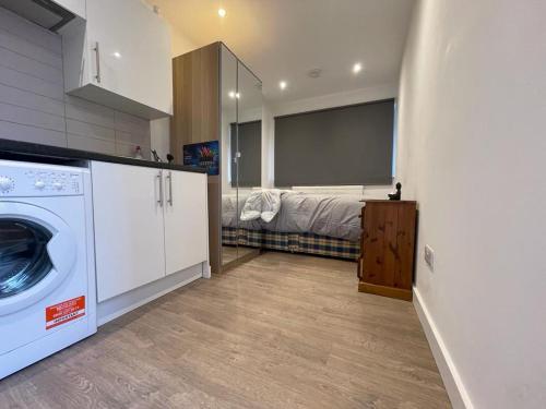 63 studio room for single or double occupancy in Észak-Brentwood 63 studio room for single or double occupancy in Észak-Brentwood