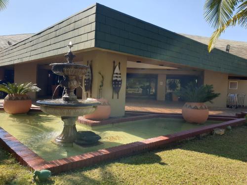 ทางเข้า, Piggs Peak Hotel in ยอดเขาพิกก์ส์ ทางเข้า, Piggs Peak Hotel in ยอดเขาพิกก์ส์