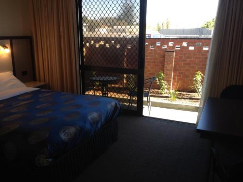 The Central Hotel Motel Lakes Entrance in Lakes Entrance The Central Hotel Motel Lakes Entrance in Lakes Entrance