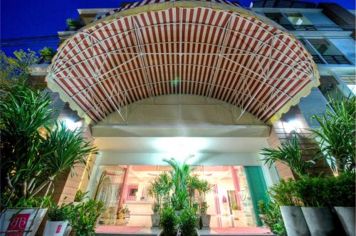 入口, 皇家錫里精品酒店 (Boonsiri Boutique Hotel) in 四色菊府 入口, 皇家錫里精品酒店 (Boonsiri Boutique Hotel) in 四色菊府