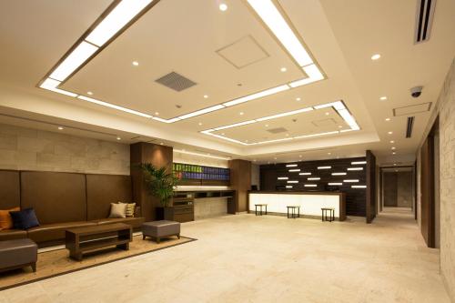 ロビー, ホテルマイステイズ五反田駅前 (HOTEL MYSTAYS Gotanda Station) in 東京 ロビー, ホテルマイステイズ五反田駅前 (HOTEL MYSTAYS Gotanda Station) in 東京