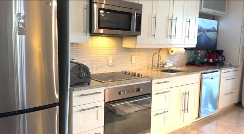 Ocean Front Sapphire del Mar B-107 in Red Hook Ocean Front Sapphire del Mar B-107 in Red Hook